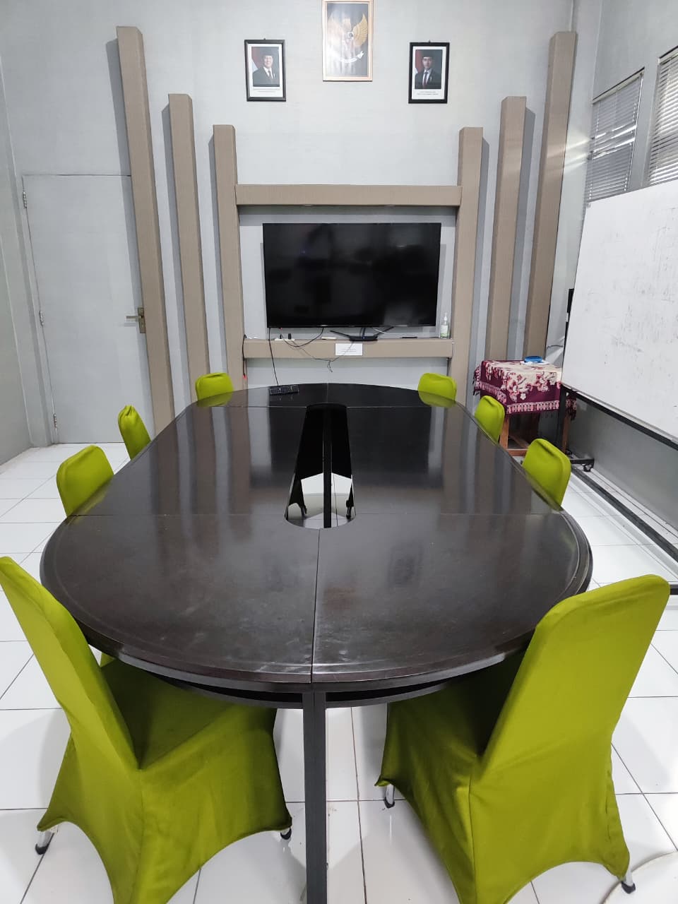 Ruang Rapat Sidang (Max 15 Peserta)